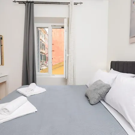 Apartment Luce Di Spianada, Corfu Old Town *